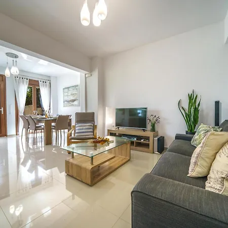 Lejlighed Stylish - Comfortable Holidays Near The Beach.