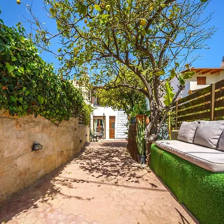 Stylish - Comfortable Holidays Near The Beach. Pánormos
